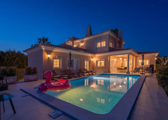 Extraordinary Villa On An Elevated Position In Quinta Do Lago