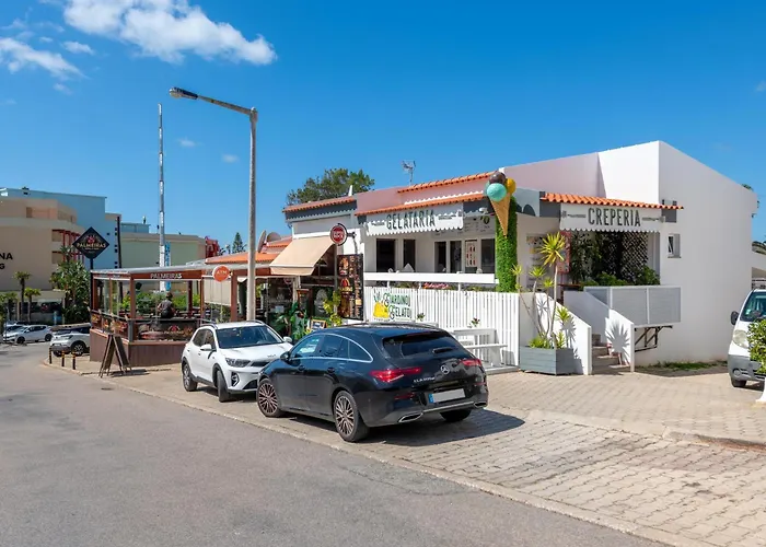 Apartamento Gomes -Free Airco, Wiffi & Swimming Pool- By Bedzy