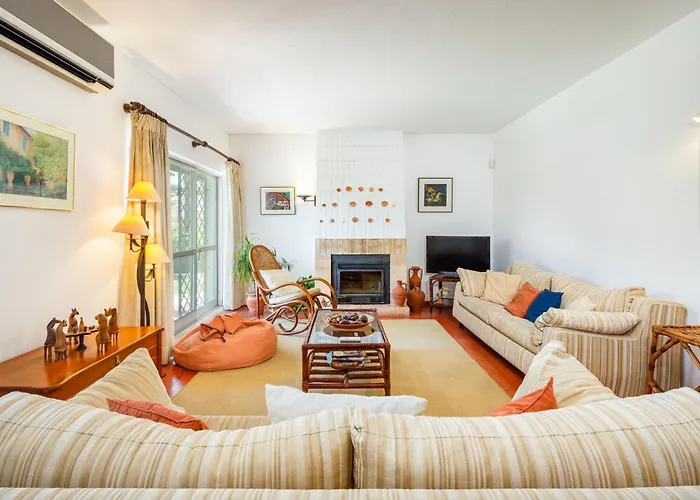 Villa Quadradinhos 38Q 4 Bedrooms Private Pool Short Walk To The Beach