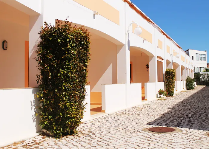 Oasis Beach Apartments