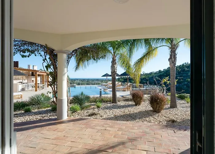 Villa Luso W/ Heated Pool - Spacious & Peaceful