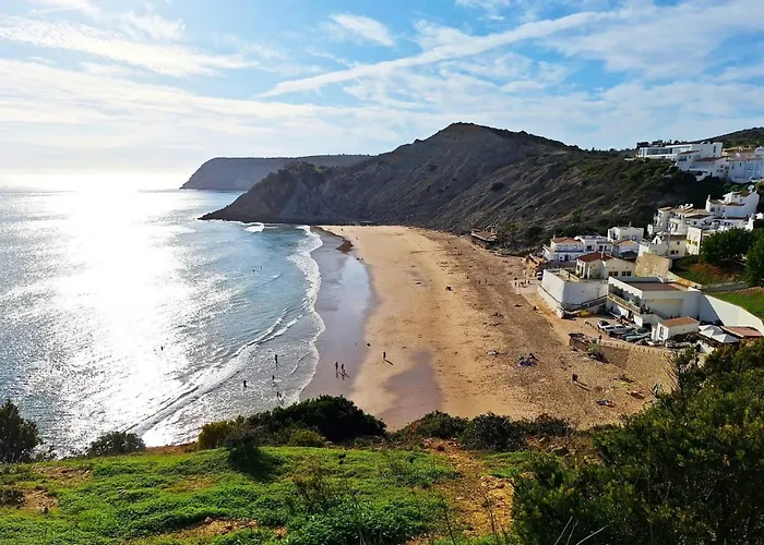 Casa Laranja, Aromas Burgau