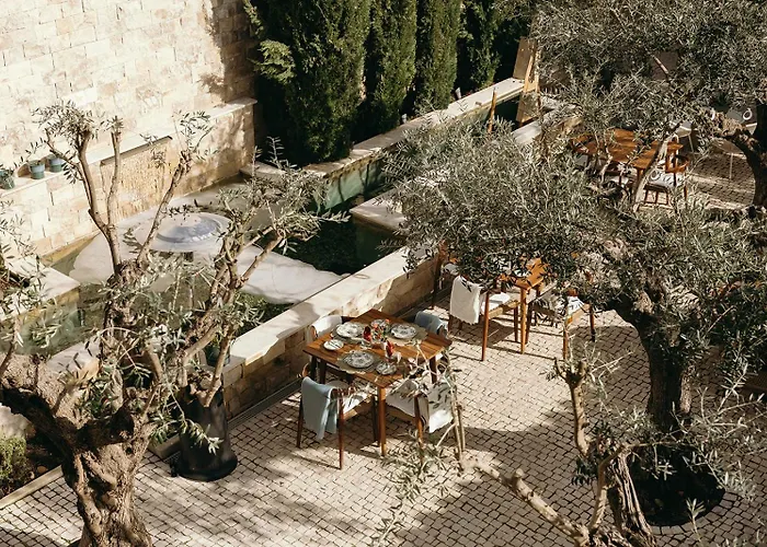 Eleven, Boutique Luxury House & Garden Bed & Breakfast Boliqueime