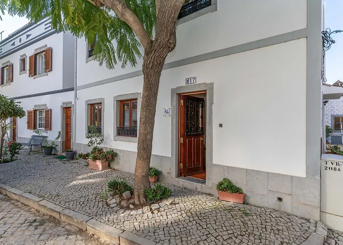 Casa Nautica, Town Center