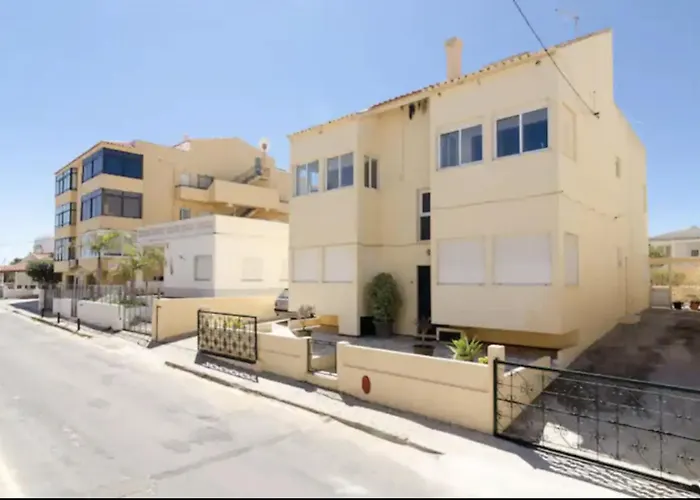 Blife Mariangya Private Rooms At Faro Beach