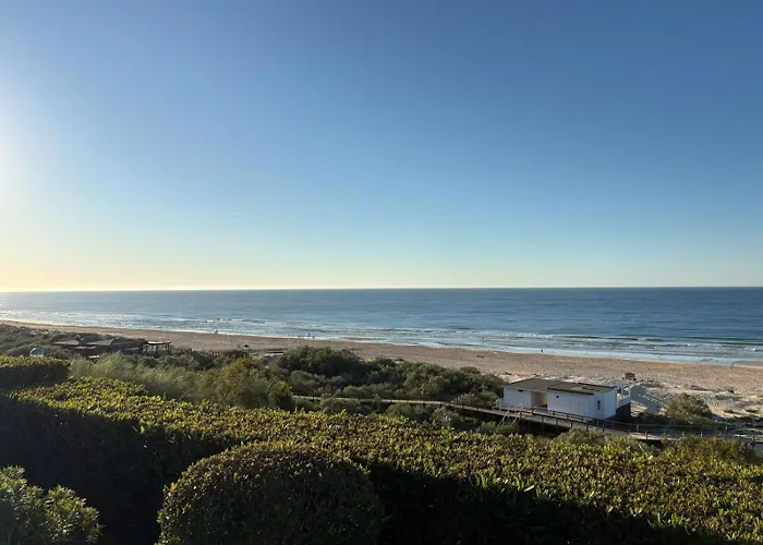 V4 Praia Verde - 8 To 11 People, 5 Min Beach Walk