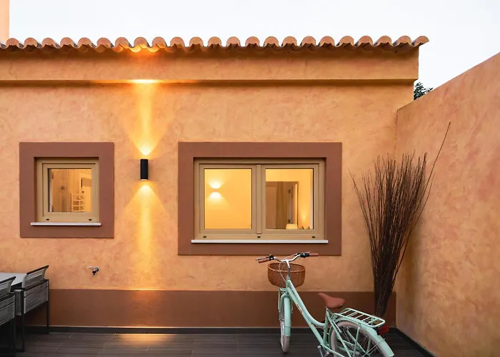 Casa Por Do Sal - Boutique Suites, Sea Views & Heated Pool