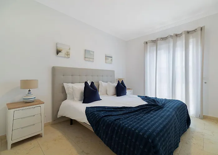 Casa Sunset - Beautiful Apartments In The Centre Of Alvor With Roof Terrace