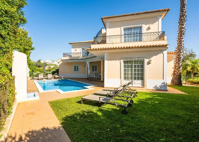 Villa Monte Das Oliveiras With Private Pool