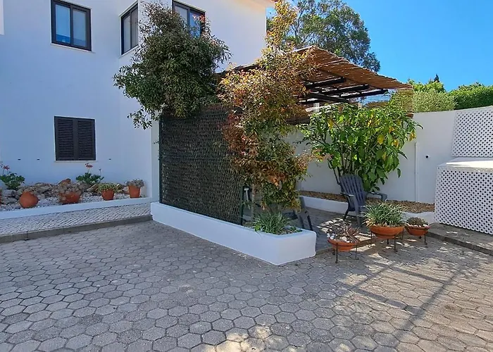 A Charming Place To Relax For Two