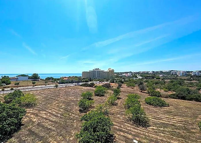 Rochavau Hotel