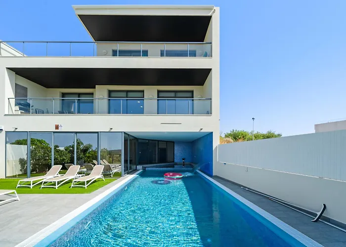 Villa Ria Alvor- Swimming Pool & Jacuzzi