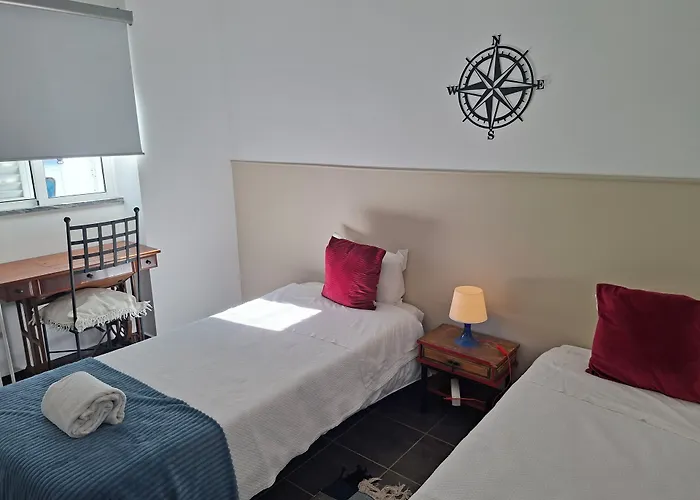 Sleep & Go Faro Airport Guest House