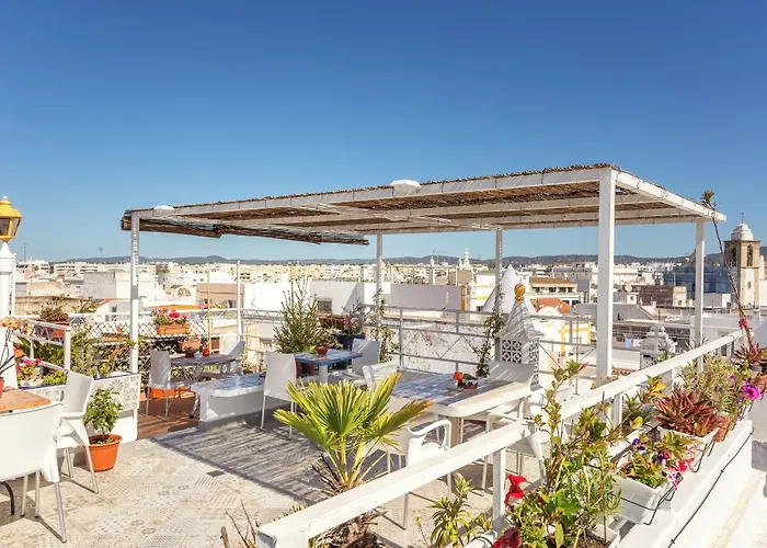 Al - Alojamento Local Pension Bicuar Olhao