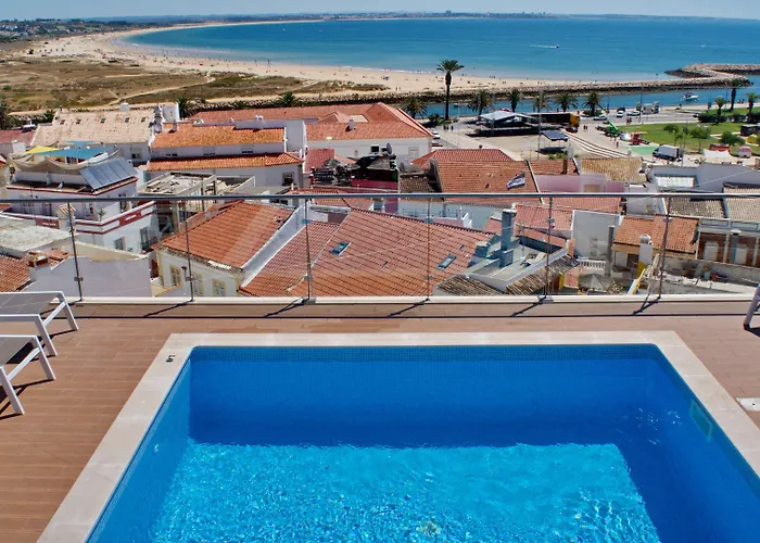 Topcity Hostel & Suites