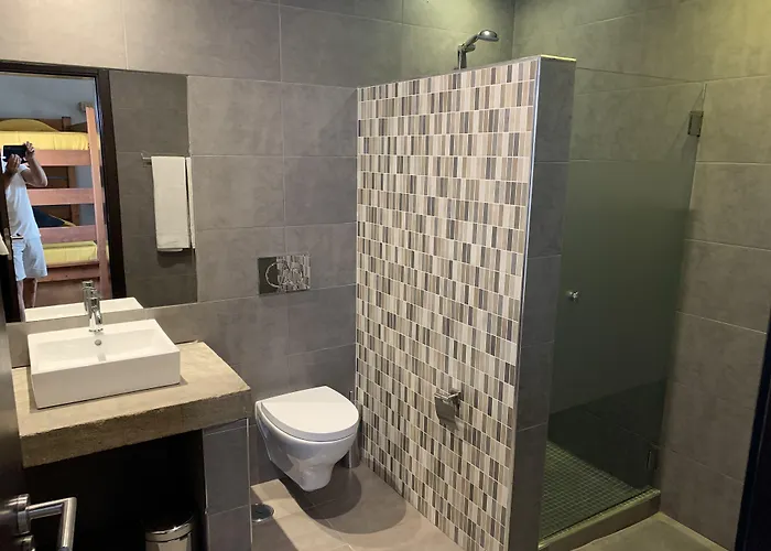 Lost & Found - Guesthouse & Suites