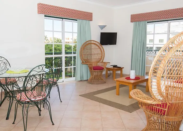 Apartamentos Quinta Da Praia