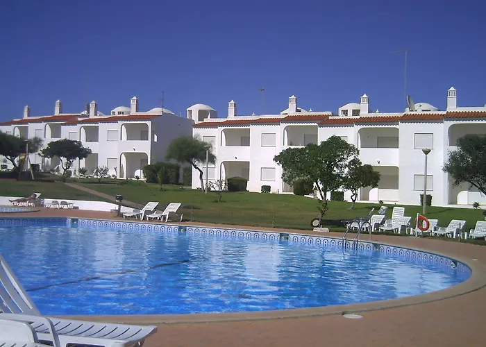 Apt Com Piscina Em Alporchinhos