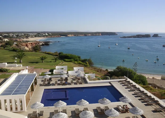 Sagres Hotels With Jacuzzi in Room