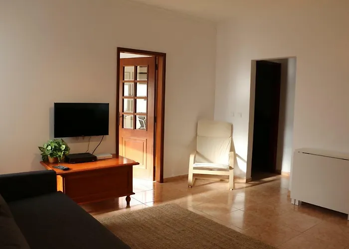 Home4U - Cosy Apartment With Fantastic Terrace