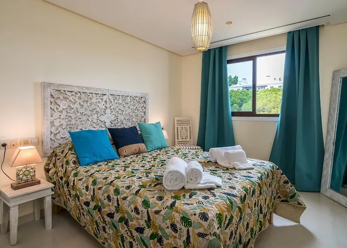 Carob Apartment - By Mayoral