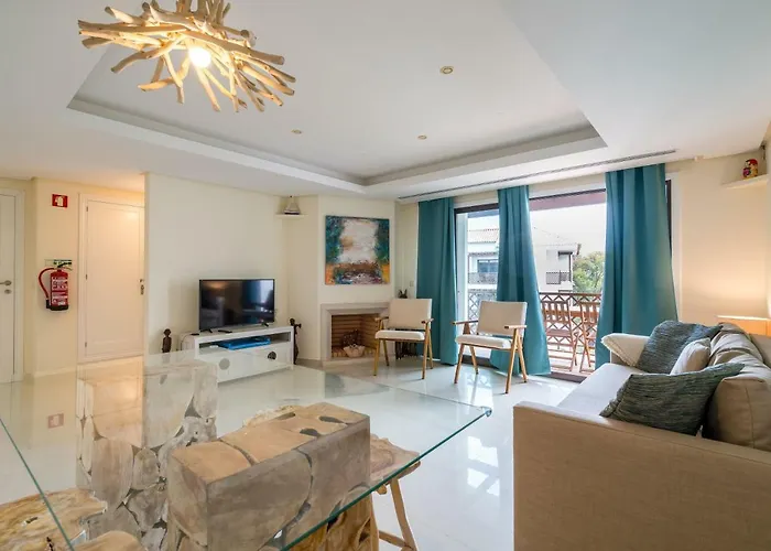 Carob Apartment - By Mayoral