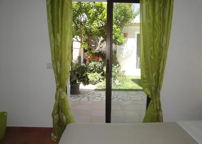 Lemon Tree Relaxing Guesthouse Lagos